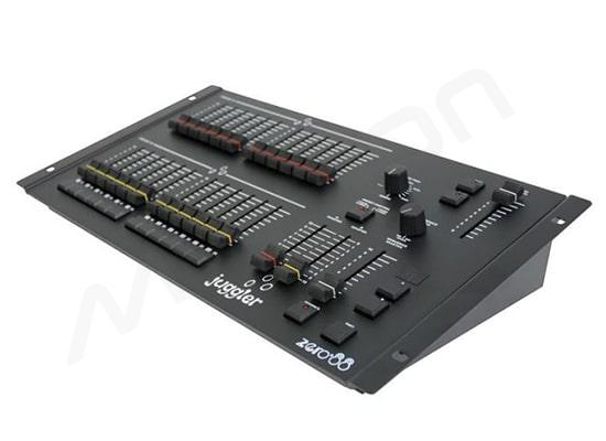 Photo Console lumière traditionnelle COOPER CONTROLS Zéro 88 Juggler