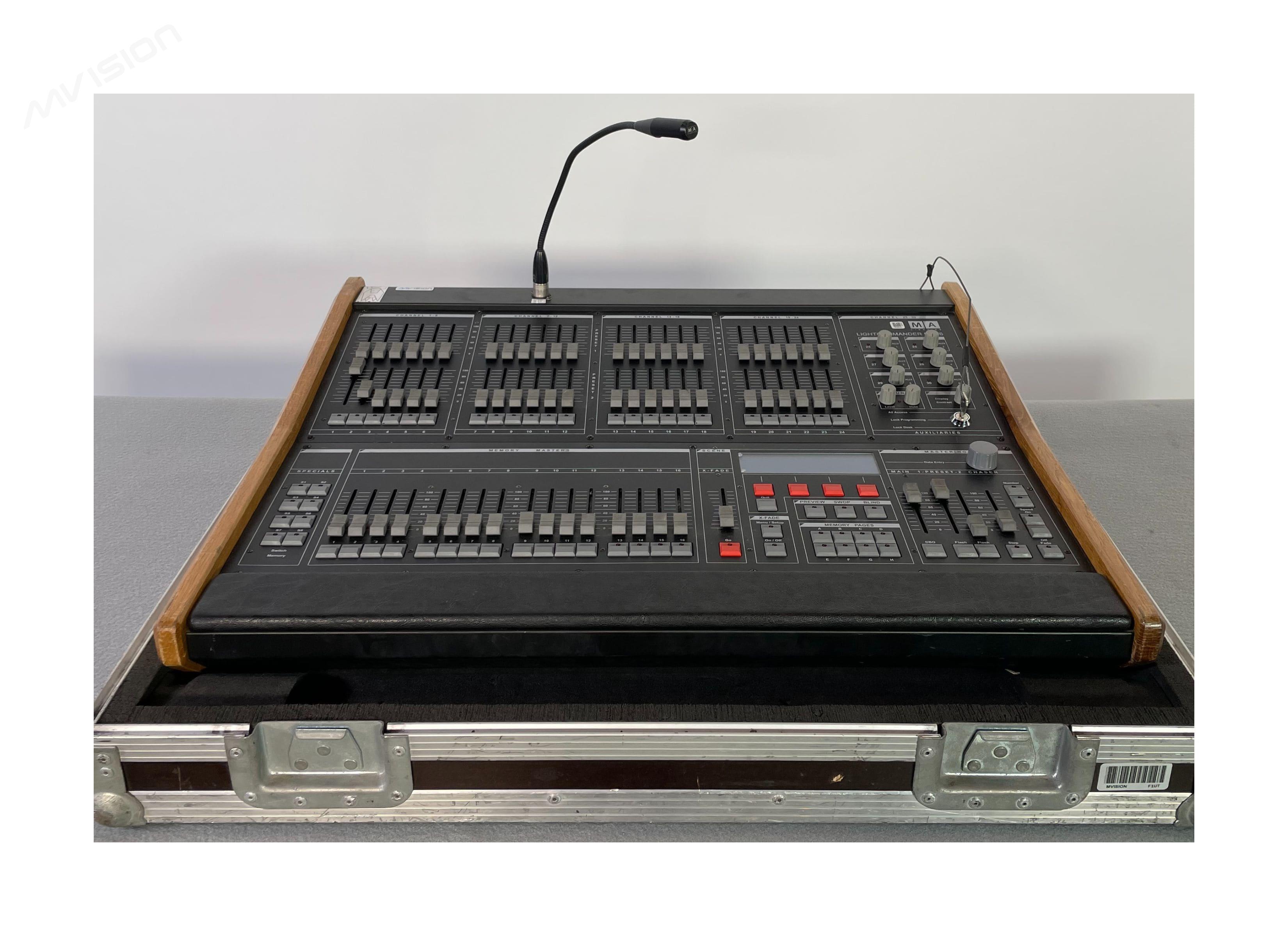 Console light commander II 24-48 MALighting