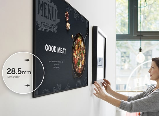 Photo Ecran LED 65'' SAMSUNG QM65C UHD 4K Dalle mate