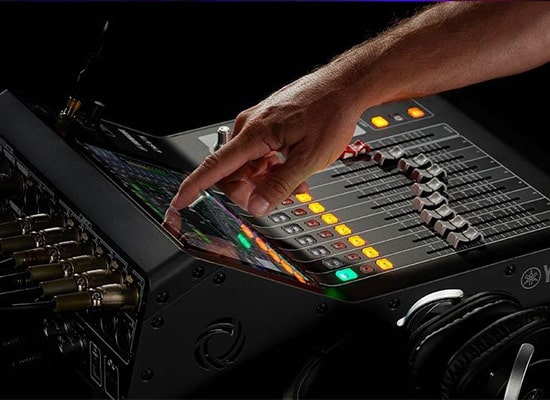 Photo Console numérique DM3 Yamaha (16in/8out)
